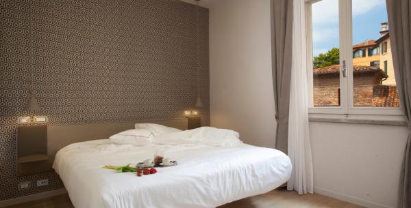 orianahomelverona en long-stay-in-verona-in-suite-in-historic-center-with-a-free-night 005